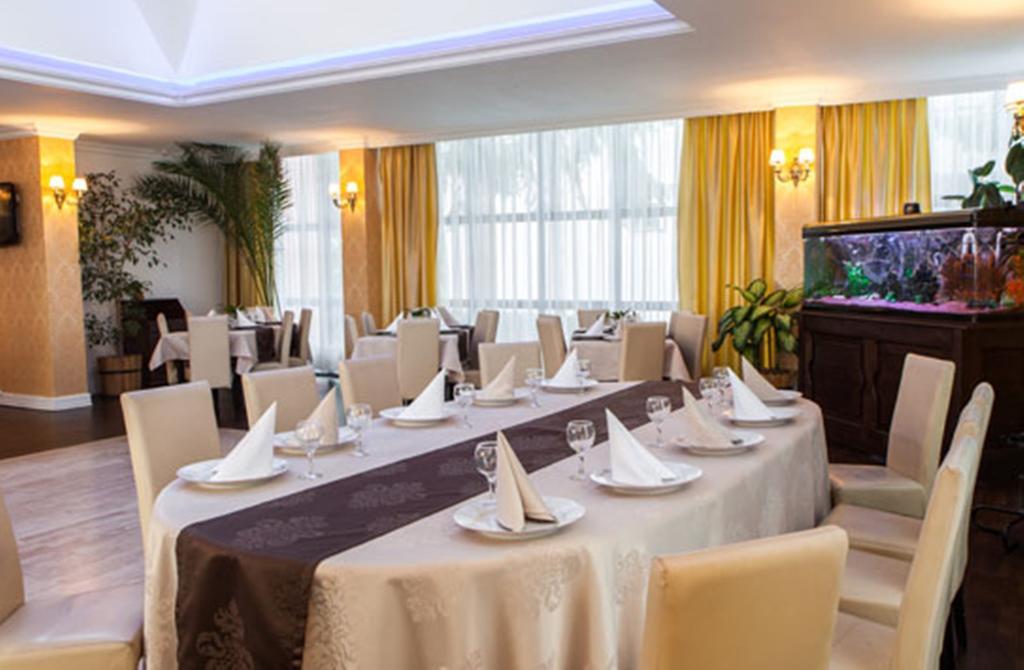 Hotel Rex Сігішоара Екстер'єр фото