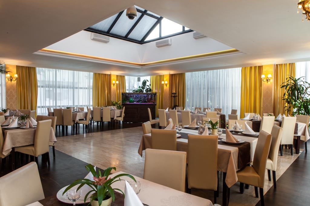 Hotel Rex Сігішоара Номер фото
